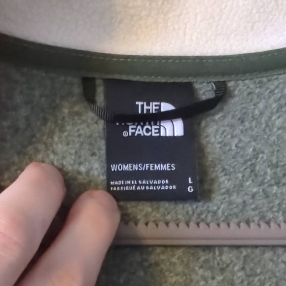 The North Face Fleece Quarter Zip - Picture 2 of 5